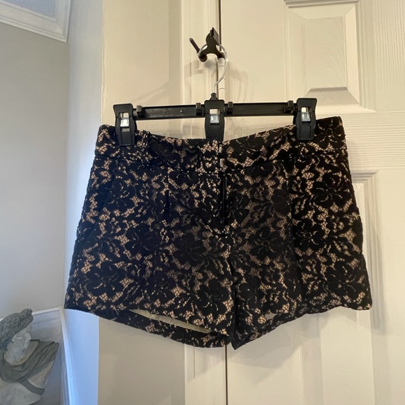 BcBG a lack lace shorts with nude lining - Picture 3 of 4